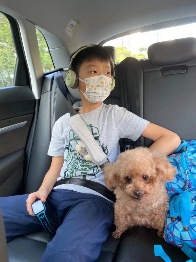全球知名大牌耳机JBL——无线降噪，还原真正原声，保护孩子听力